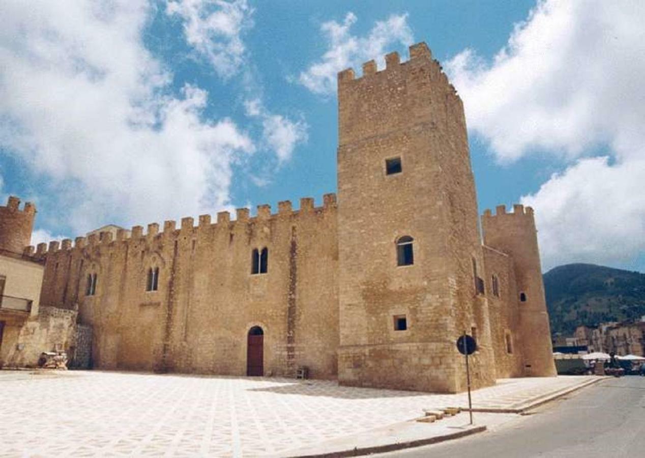 Piazza Repubblica Appartament Alcamo Dış mekan fotoğraf